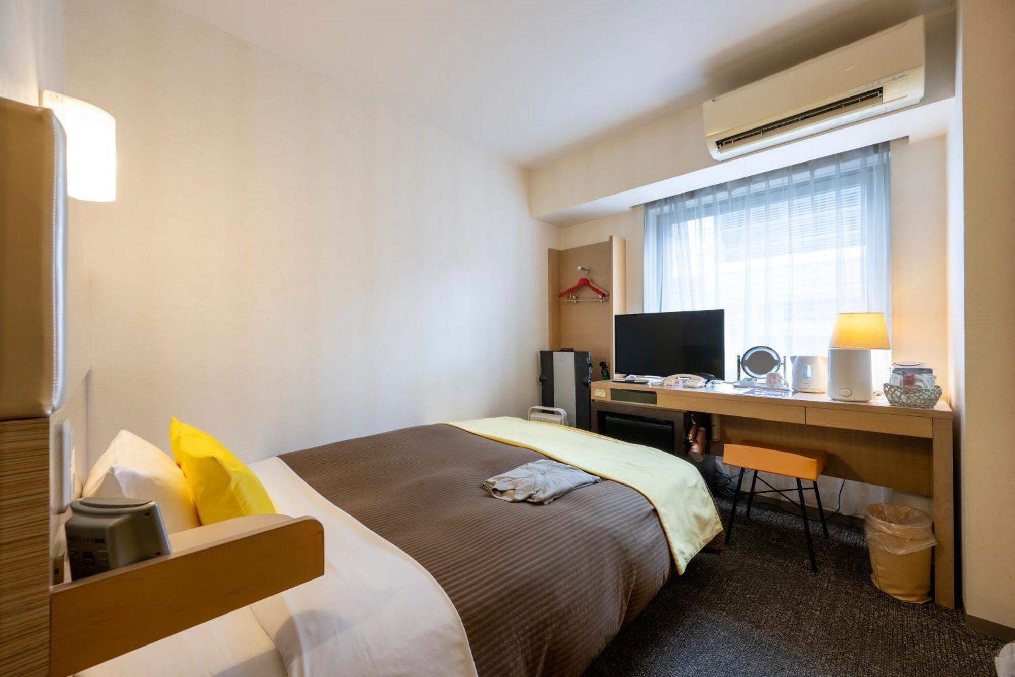 Hotel 1-2-3 Такасакі Екстер'єр фото